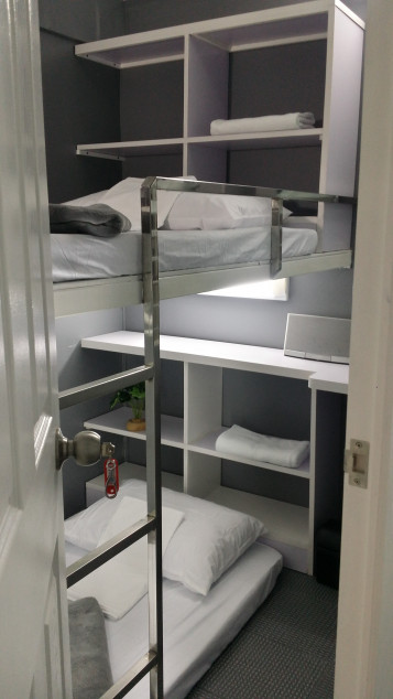 Ervoruto Hostel Makati - Basic Room For Rent