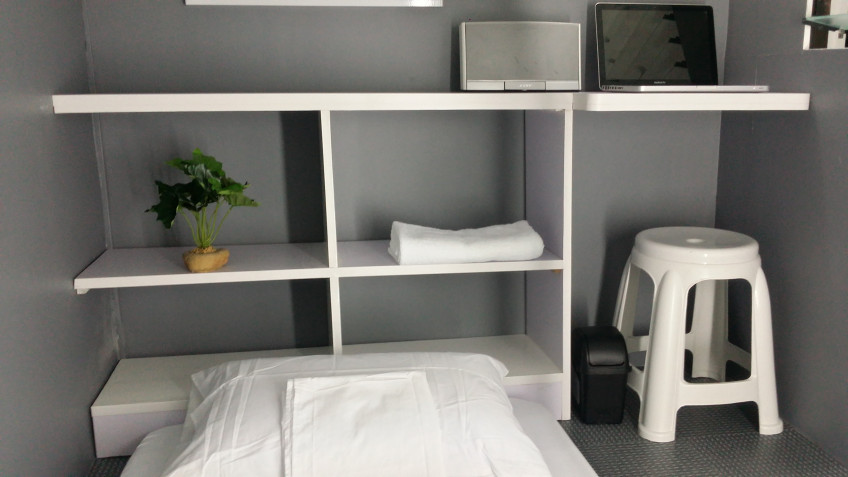 Ervoruto Hostel Makati - Basic Room For Rent