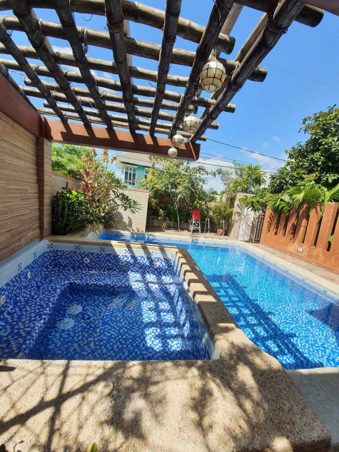 10 Bedrooms House And Lot With Swimming Pool In Vista Verde Exclusive Village Cavite