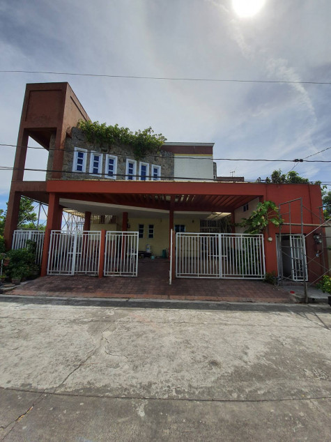 10 Bedrooms House And Lot With Swimming Pool In Vista Verde Exclusive Village Cavite