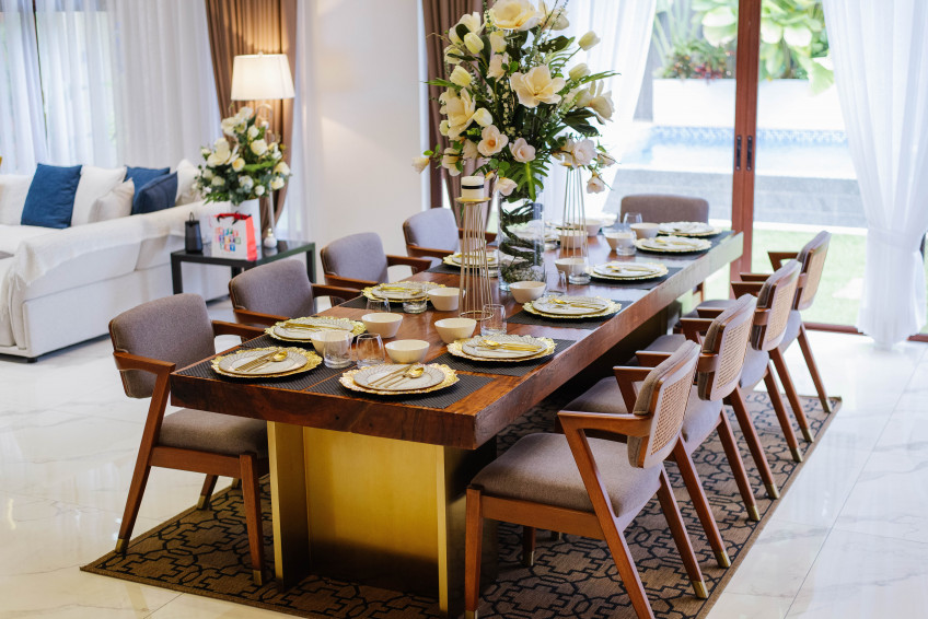 For Sale: 6 Bedroom Modern House And Lot In Multinational Village, Parañaque City