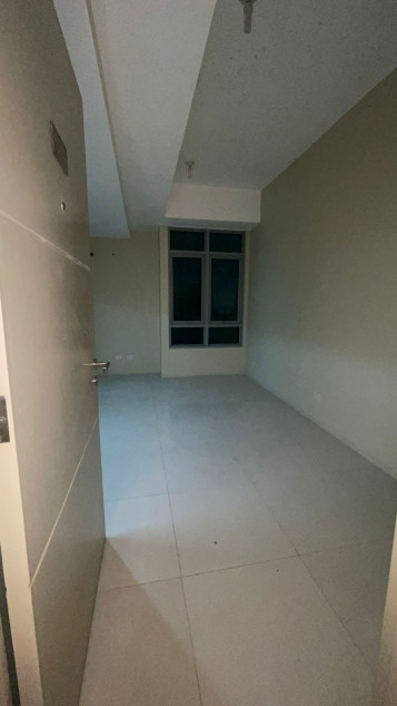 For Sale One Bedroom in Salcedo Square, Leviste Street, Makati