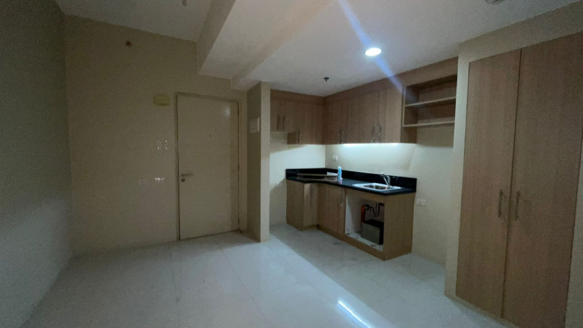 For Sale One Bedroom in Salcedo Square, Leviste Street, Makati