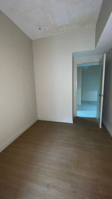 For Sale One Bedroom in Salcedo Square, Leviste Street, Makati