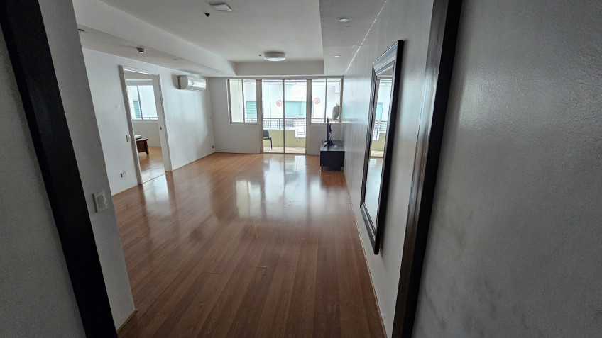 Rush Sale Spacious 1 Bedroom Unit - Wack Wack Twin Towers, Mandaluyong