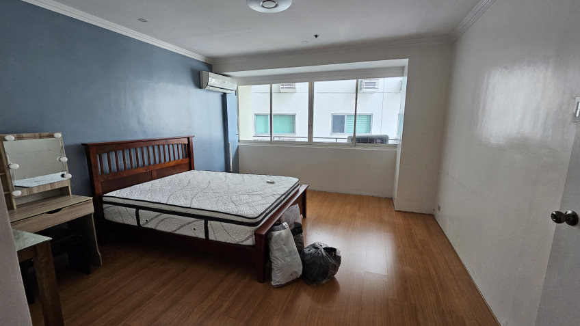 Rush Sale Spacious 1 Bedroom Unit - Wack Wack Twin Towers, Mandaluyong