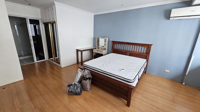 Rush Sale Spacious 1 Bedroom Unit - Wack Wack Twin Towers, Mandaluyong