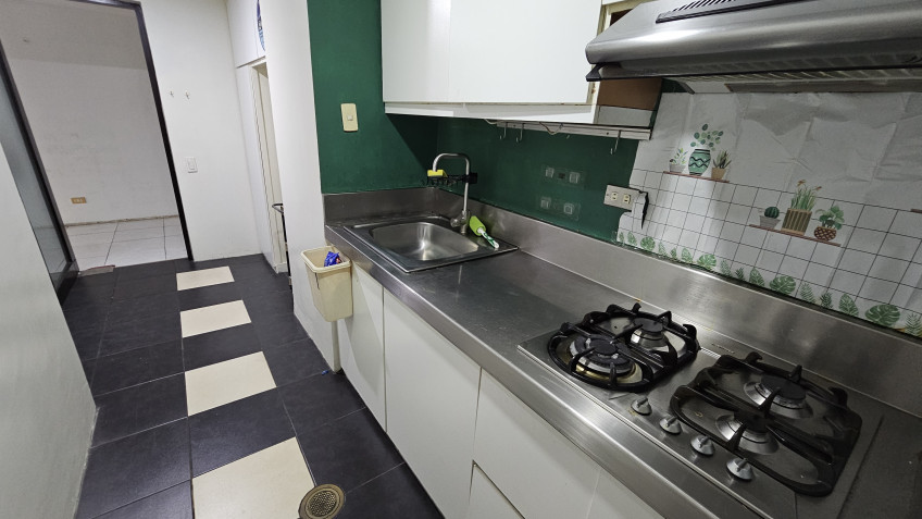 Rush Sale Spacious 1 Bedroom Unit - Wack Wack Twin Towers, Mandaluyong
