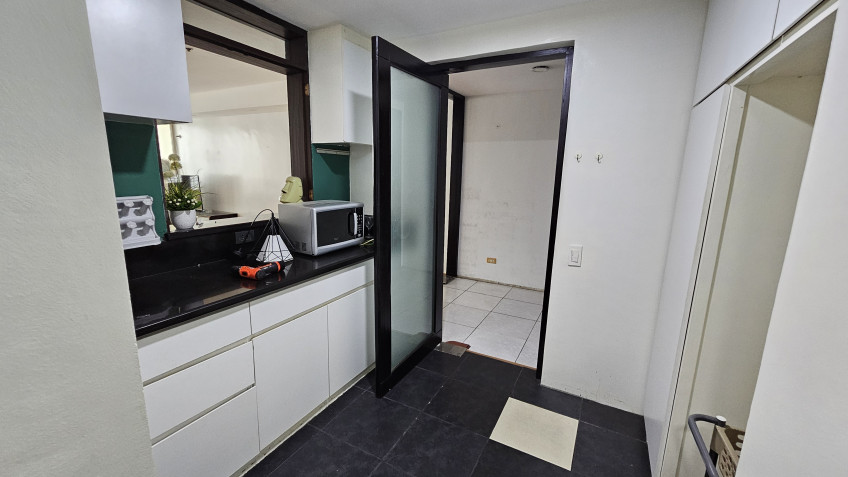 Rush Sale Spacious 1 Bedroom Unit - Wack Wack Twin Towers, Mandaluyong