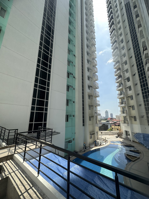 Assume Balance 2 Bedroom Condo In Manila