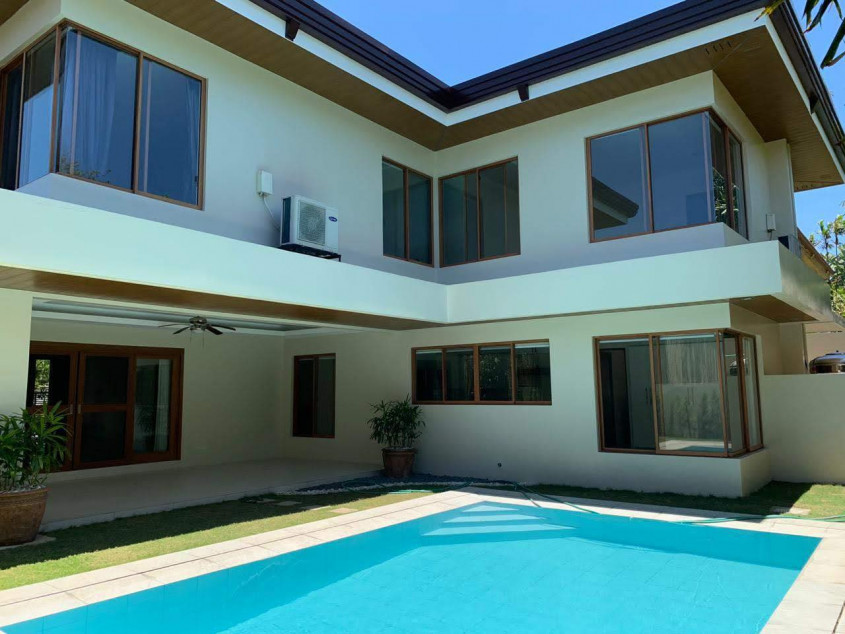 Ayala Alabang 4 Bedroom Glamour House For Rent in Muntinlupa City