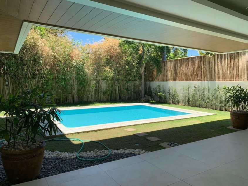 Ayala Alabang 4 Bedroom Glamour House For Rent in Muntinlupa City