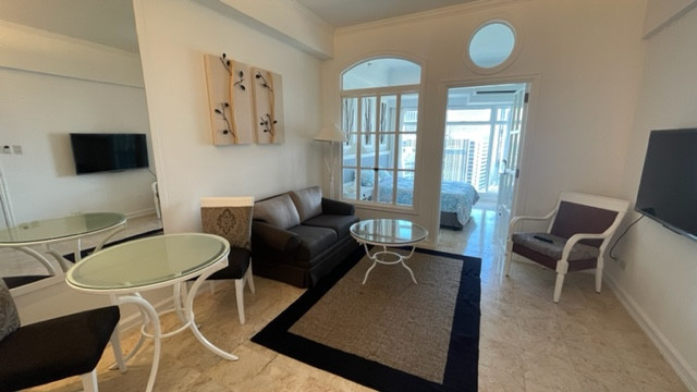 Pleasing One Bedroom Condo at Vivere for Sale