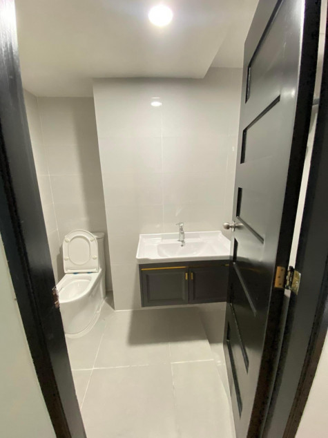 Studio Deluxe Unit At Vito Cruz, Manila