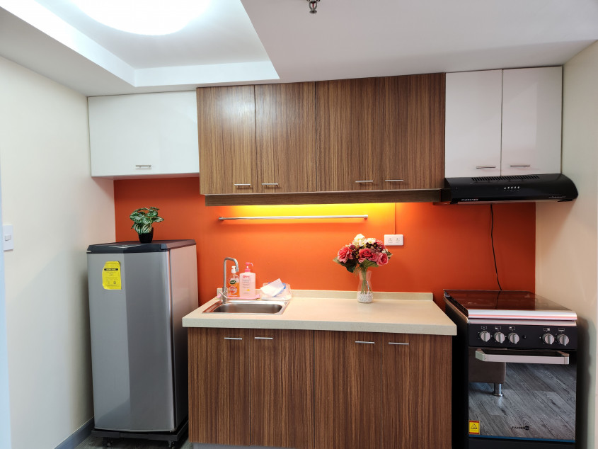 Fully Furnished Studio With Balcony And Parking Unit For Sale In Ortigas CBD