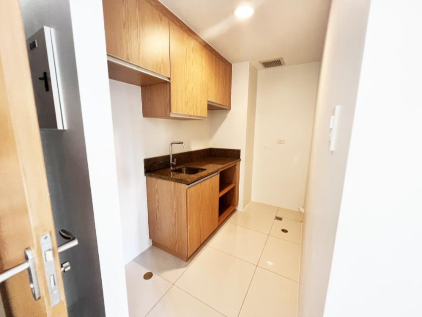 For Sale One Bedroom In Madison Parkwest, BGC, Taguig