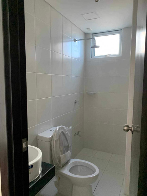 RFO/Rent To Own 3 Bedrooms Condo For Sale Chino Roces Makati City