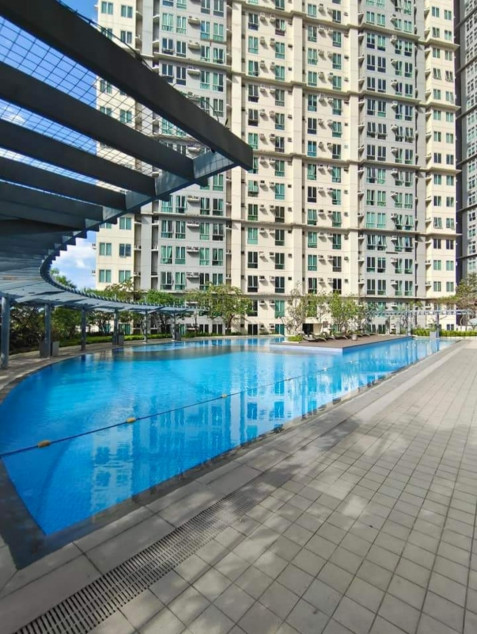 RFO/Rent To Own 3 Bedrooms Condo For Sale Chino Roces Makati City