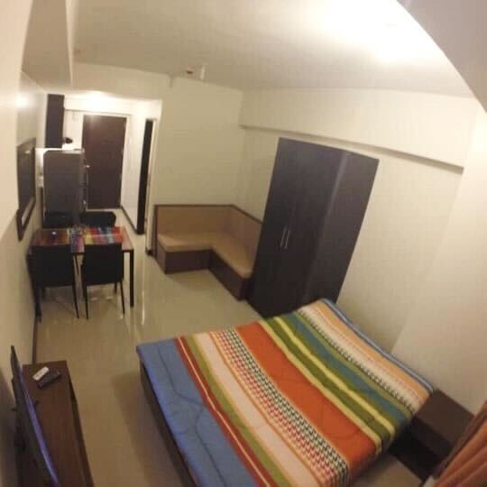 For Sale Studio Condo Unit in Axis Residences, Pioneer, Mandaluyong City