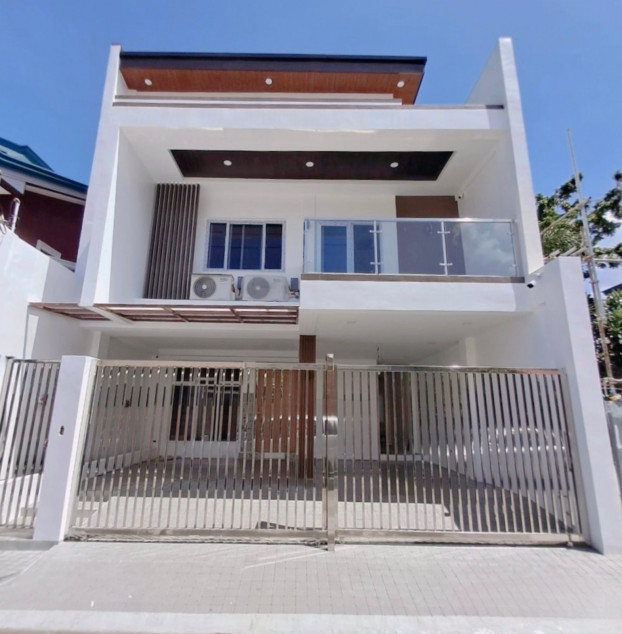 2-Storey Residential Bldg. With Attic - Greenwoods Executive Village, Cainta Rizal By G-Land