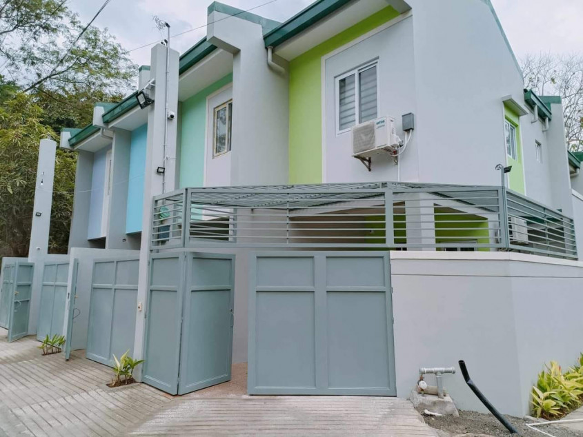 2-Storey Amparo Townhouse - Ready For Occupancy In Caloocan