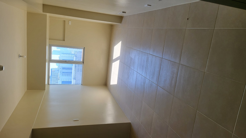 Avida Turf 2-3 Bedroom 2 Bathroom Semi Furnished Corner Unit BGC, Taguig