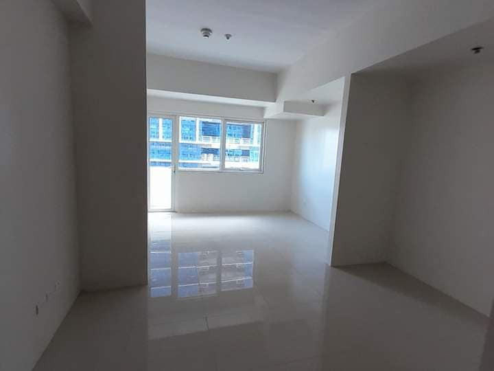 2 BR For Sale In 100 West Makati