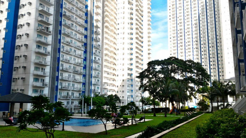 Grass Residences Quezon City Condo With Parking For Sale By Owner