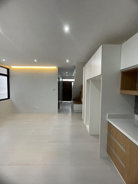 Ready For Occupancy 4 Bedroom 2-Storey Single Attached House In Cebu City