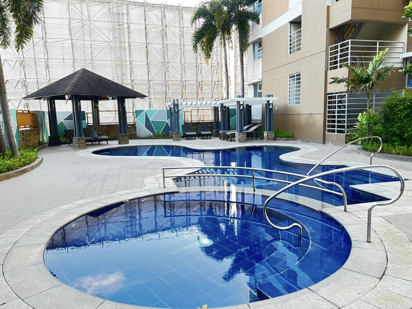 Gateway Garden Ridge Along EDSA Mandaluyong Loft Type 12k Monthly