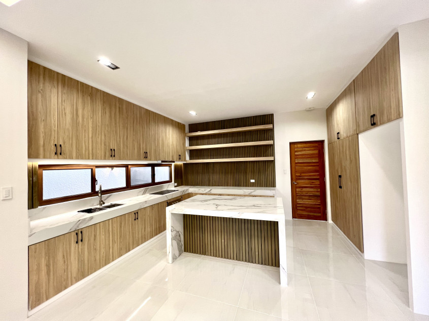 Greenwoods Executive Village Modern House and Lot for Sale