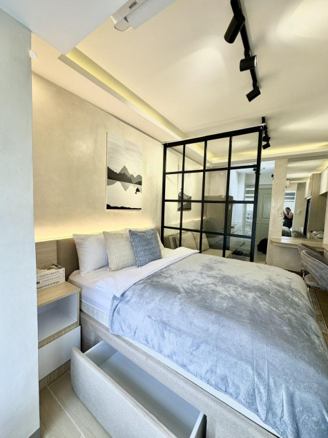 Newly Built Scandi Industrial Studio Unit In Victoria De Morato, Quezon City