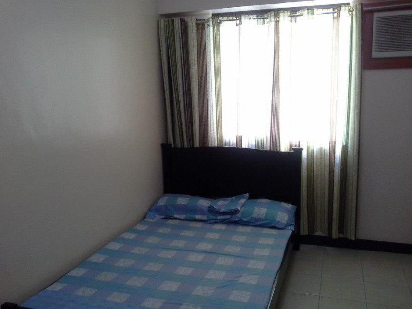 Rush Sale Cypress Towers Taguig Studio Unit Furnished