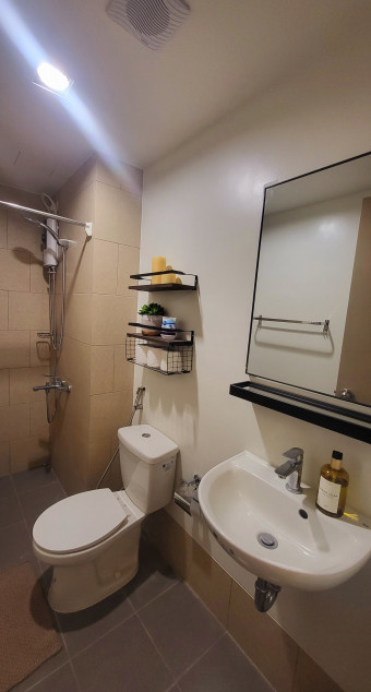 Condo For Rent In Tulip Gardens Biñan, Laguna