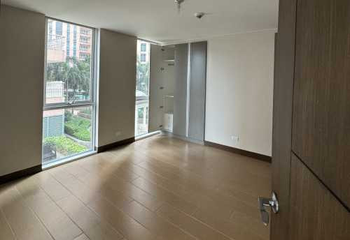 Rent to own 1 Bedroom Condo for sale in St. Mark Residences McKinley Hill near Enderun