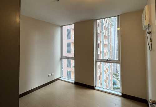 Rent To Own 3 Bedroom Condo For Sale In St. Mark Residences McKinley Hill