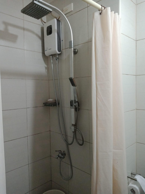 8th Floor, Unit 818 Tower B SM Jazz Residences Makati