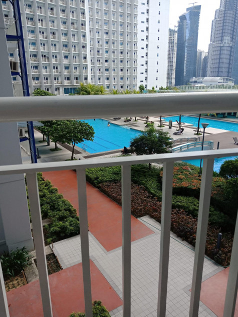 8th Floor, Unit 818 Tower B SM Jazz Residences Makati