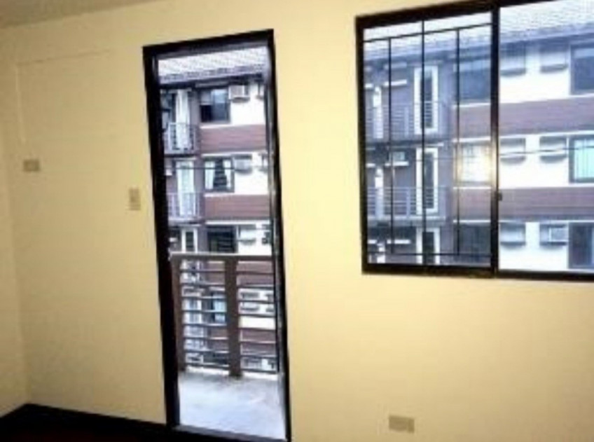 Studio Unit At Solano Hills Condominuim Under Market Value in Sucat Muntinlupa
