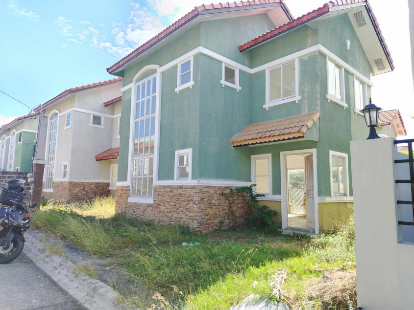 House And Lot For Sale In Bellefort Estates Molino Bacoor, Cavite