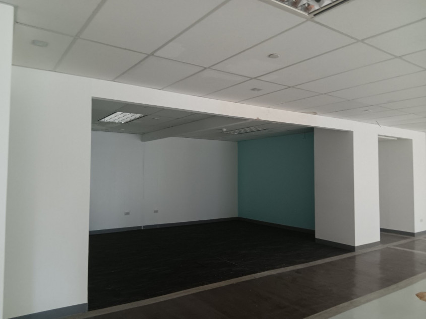 For Lease! 700 SQM Office Space In Alabang, Muntinlupa City