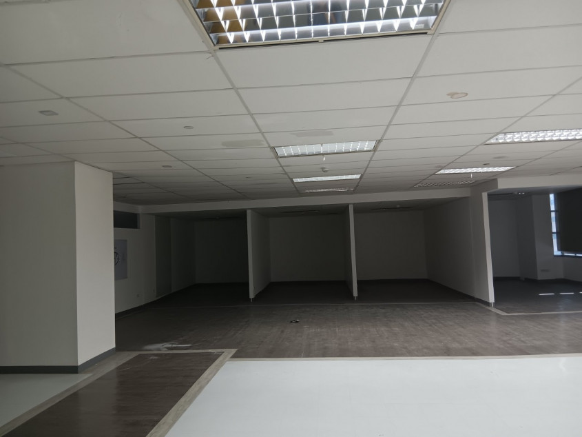 For Lease! 700 SQM Office Space In Alabang, Muntinlupa City