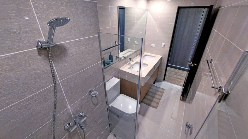 For Sale 3 Bedroom Rent To Own Condo In St. Moritz Mckinley West Near High Street