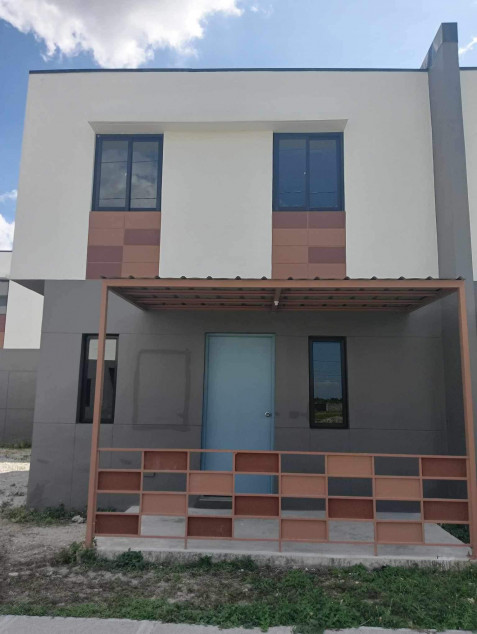 2-Storey, 2BR House For Rent In Ajoya Capas, Tarlac