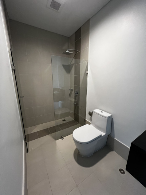 Newly Turned Over 1-Bedroom Unit In Solsctice, Makati