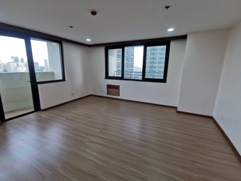 2 Bedrooms For Sale - SkyLine Premiere (Former Andrea North) Quezon City