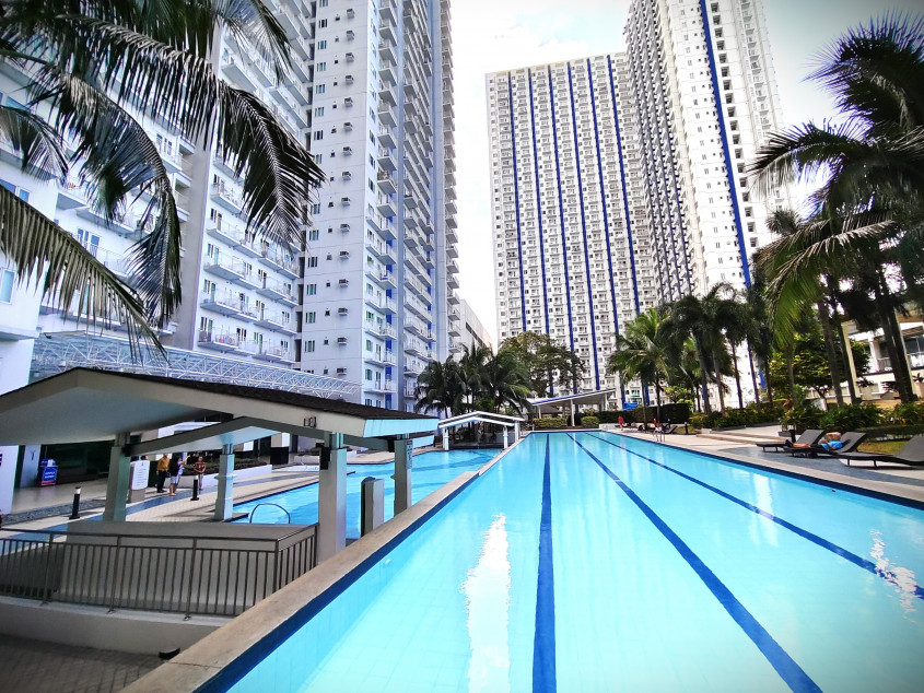 For Sale Condominium In Quezon City (1 BR With Balcony)