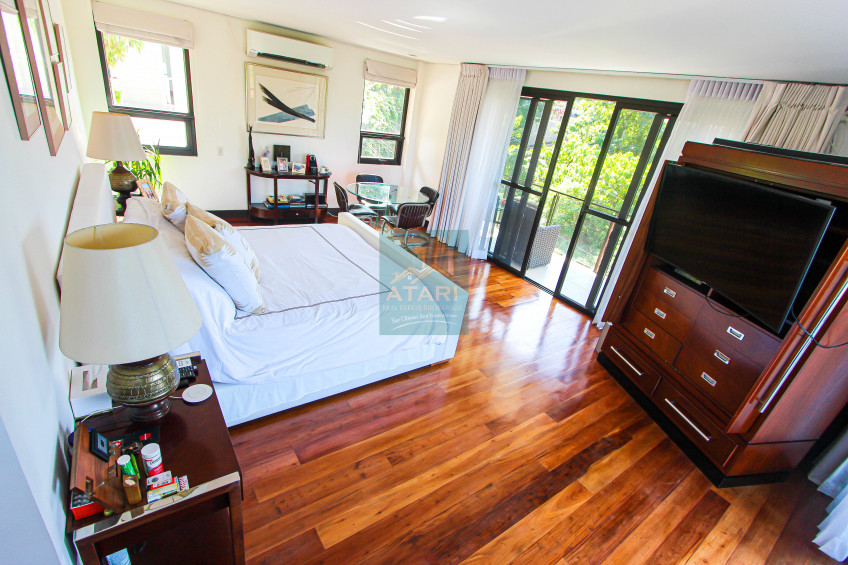 Luxury Oasis: 5-Bedroom House & Lot with Pool, Mountain Views in Maria Luisa Estate Park Cebu City