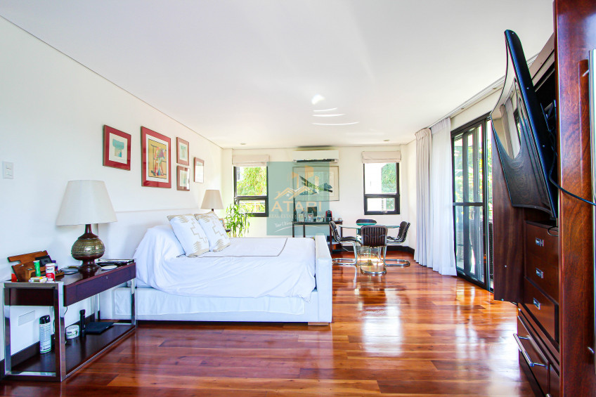 Luxury Oasis: 5-Bedroom House & Lot with Pool, Mountain Views in Maria Luisa Estate Park Cebu City