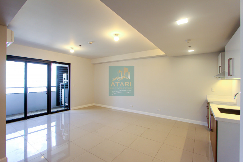 Luxe Living In Alcoves: 1-Bedroom Oasis With Parking For Sale